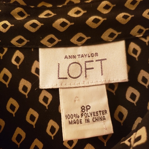 Ann Taylor Loft Essential blouse 8p (petite) - Picture 2 of 7